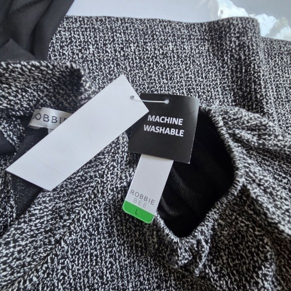 Robbie Bee 3/4 Sleeve Shift Dress - Picture 6 of 12